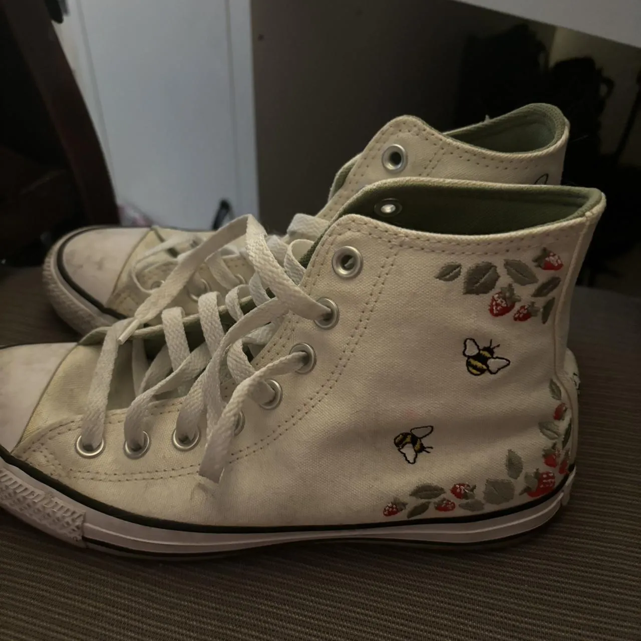 Converse Women's White and Cream Trainers