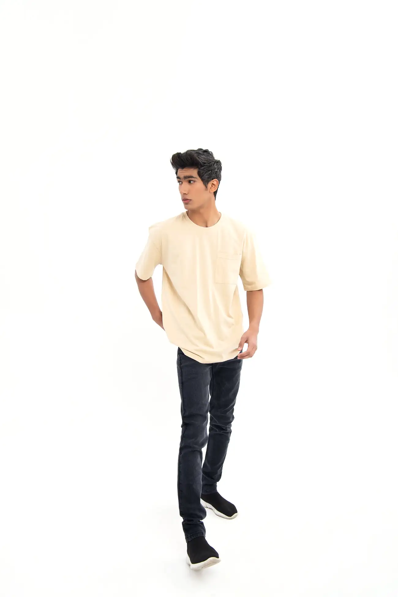 DROP SHOULDER T-SHIRT WITH PATCH POCKET