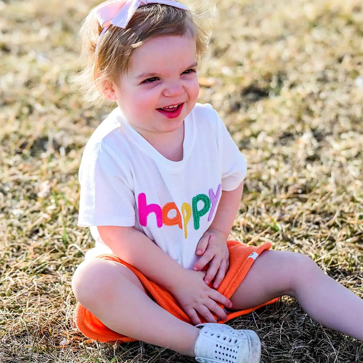 oh baby! Raw Edge Short Sleeve Cotton Slub Tee - Rainbow happy Applique - Oyster