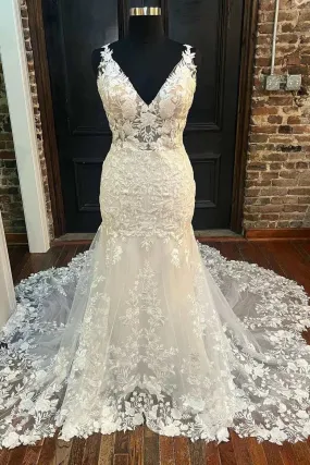 V neck Lace Appliques Plus Size Mermaid Wedding Dress for Curvy Brides