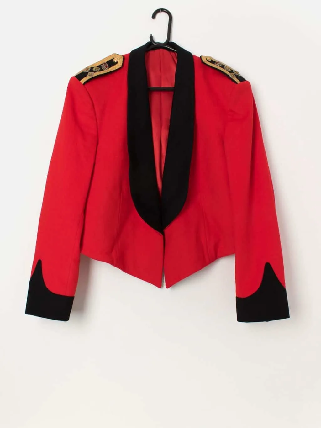 Vintage red military jacket with shoulder military pips – Small / Medium